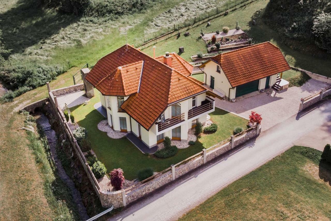 House Of Adventure - The Base To Explore Slovenia Laze v Tuhinju Екстер'єр фото