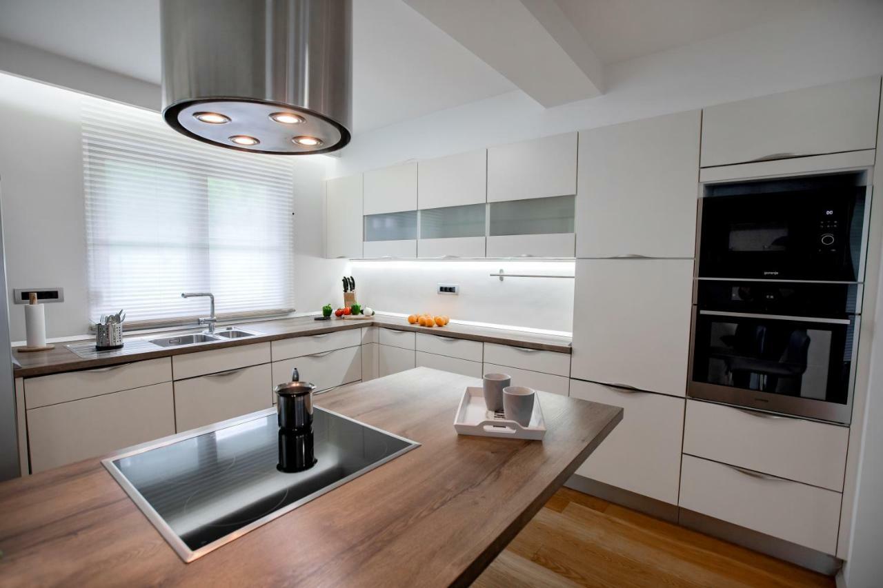 House Of Adventure - The Base To Explore Slovenia Laze v Tuhinju Екстер'єр фото