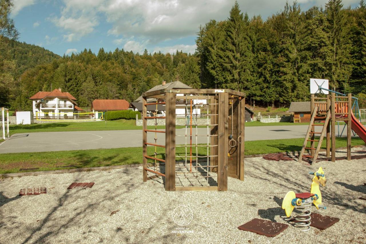 House Of Adventure - The Base To Explore Slovenia Laze v Tuhinju Екстер'єр фото